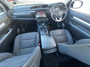 Toyota Hilux 2.4GD-6 Xtra cab Raider manual - Image 6
