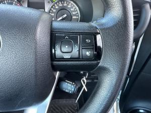 Toyota Hilux 2.4GD-6 Xtra cab Raider manual - Image 10