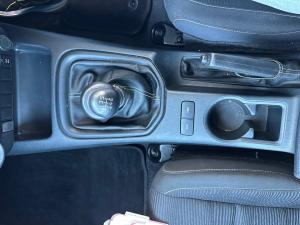 Toyota Hilux 2.4GD-6 Xtra cab Raider manual - Image 12