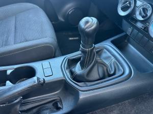 Toyota Hilux 2.4GD-6 Xtra cab Raider manual - Image 13