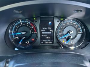 Toyota Hilux 2.8GD-6 Xtra cab 4x4 Legend auto - Image 11