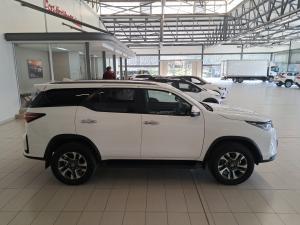 Toyota Fortuner 2.4GD-6 4x4 - Image 4