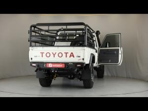 Toyota Land Cruiser 79 4.5D-4D V8 single cab LX - Image 9