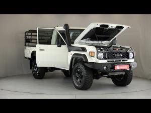Toyota Land Cruiser 79 4.5D-4D V8 single cab LX - Image 14