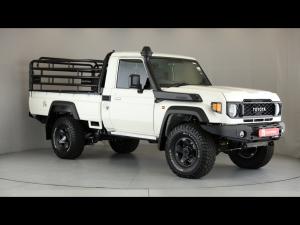 Toyota Land Cruiser 79 4.5D-4D V8 single cab LX - Image 1