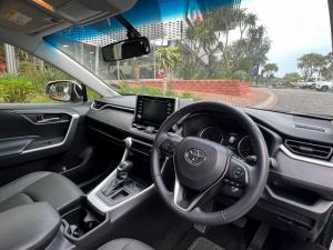 Toyota RAV4 2.0 GX auto - Image 9