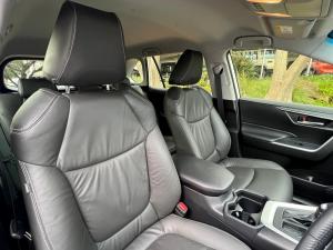 Toyota RAV4 2.0 GX auto - Image 14