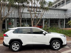 Toyota RAV4 2.0 GX auto - Image 4