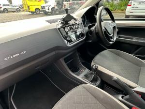 Volkswagen up! cross up! 5-door 1.0 - Image 13