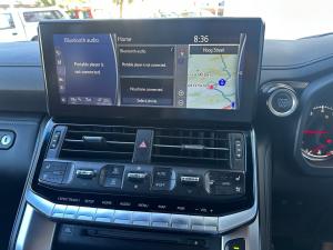 Toyota Land Cruiser 300 3.5T ZX - Image 11