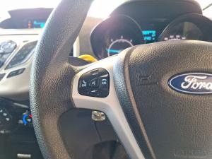 Ford EcoSport 1.5TDCi Trend - Image 11
