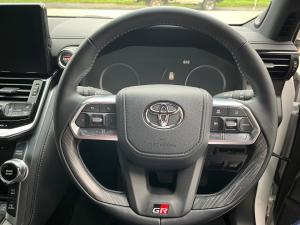 Toyota Land Cruiser 300 3.3D GR-Sport - Image 18