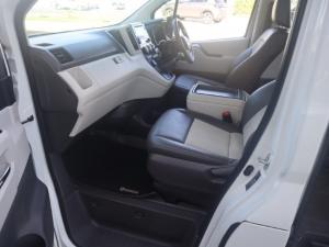 Toyota Quantum 2.8 SLWB bus 14-seater GL manual - Image 21