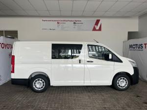 Toyota Quantum 2.8 LWB crew cab - Image 4
