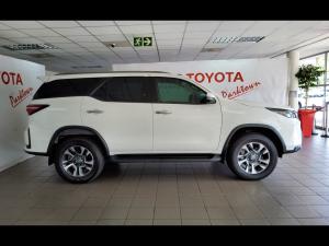 Toyota Fortuner 2.4GD-6 auto - Image 3