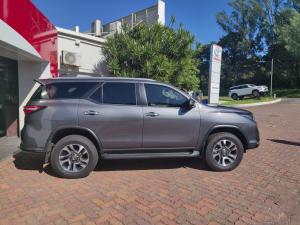 Toyota Fortuner 2.4GD-6 4x4 - Image 3