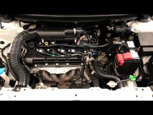 Toyota Starlet 1.4 XR - Image 33