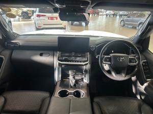 Toyota Land Cruiser 300 3.3D ZX - Image 6