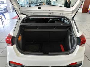 Hyundai i20 1.2 Motion - Image 11