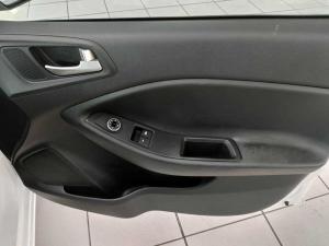 Hyundai i20 1.2 Motion - Image 7