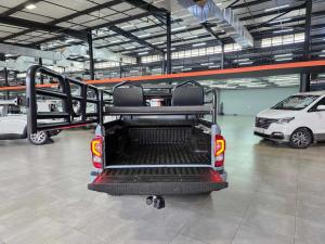 Nissan Navara 2.5DDTI PRO-2X automatic D/C - Image 8