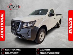 Nissan Navara 2.5DDTi single cab XE - Image 1