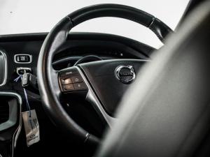 Volvo V40 Cross Country T4 Inscription auto - Image 17