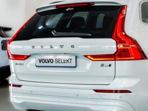 Volvo XC60 B5 AWD Essential - Image 10