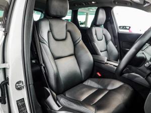 Volvo XC60 B5 AWD Essential - Image 12