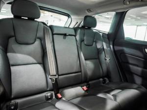 Volvo XC60 B5 AWD Essential - Image 20