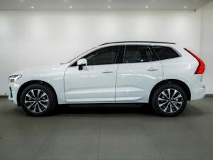 Volvo XC60 B5 AWD Essential - Image 3