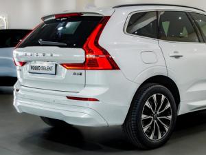 Volvo XC60 B5 AWD Essential - Image 9