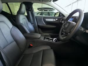 Volvo XC40 B4 Plus Dark - Image 19