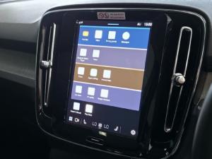 Volvo XC40 B4 Plus Dark - Image 21