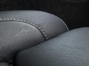 Volvo XC40 B4 Plus Dark - Image 24
