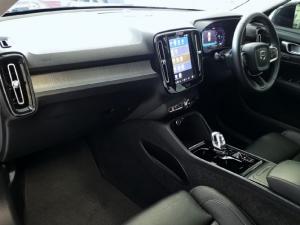Volvo XC40 B4 Plus Dark - Image 7