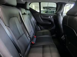 Volvo XC40 B4 Ultimate Dark - Image 13