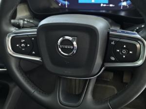 Volvo XC40 B4 Ultimate Dark - Image 17