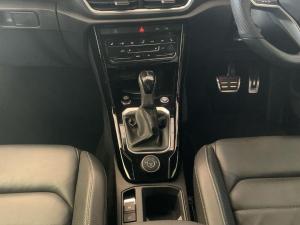 Volkswagen T-Roc 2.0TSI 140kW 4Motion R-Line - Image 15