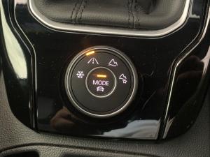 Volkswagen T-Roc 2.0TSI 140kW 4Motion R-Line - Image 20