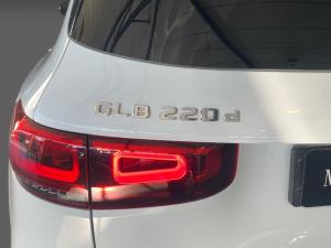 Mercedes-Benz GLB GLB220d 4Matic Progressive - Image 10