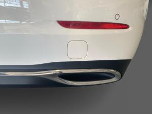 Mercedes-Benz C-Class C220d Avantgarde - Image 16
