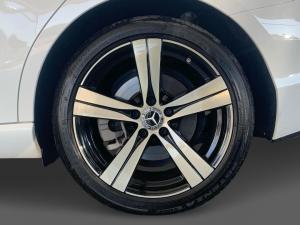 Mercedes-Benz C-Class C220d Avantgarde - Image 9