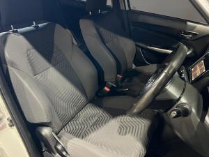 Suzuki Swift 1.2 GLX auto - Image 14