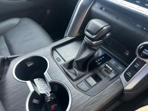 Toyota Land Cruiser 300 3.3D GR-Sport - Image 12