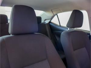 Toyota Corolla Quest 1.8 Plus manual - Image 11