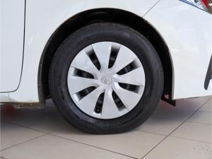 Toyota Corolla Quest 1.8 Plus manual - Image 14