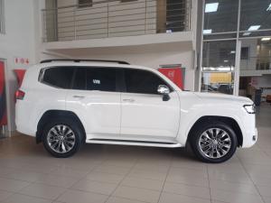 Toyota Land Cruiser 300 3.3D ZX - Image 3