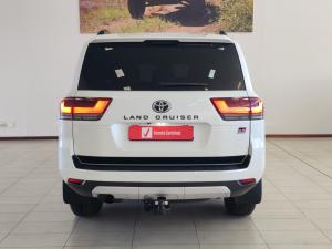 Toyota Land Cruiser 300 3.3D GR-Sport - Image 5