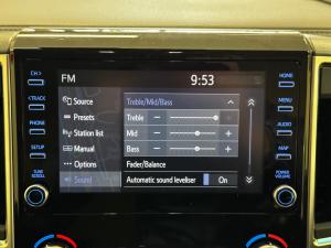 Toyota Quantum 2.8 LWB bus 6-seater VX Premium - Image 12